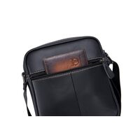 Τσαντάκι Ώμου Δερμάτινο Μαύρο Bull Captain DJB 07