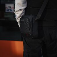 Τσαντάκι ώμου Cardinal  126 μαύρο