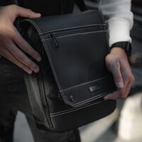 Τσαντάκι ώμου Cardinal  127 μαύρο