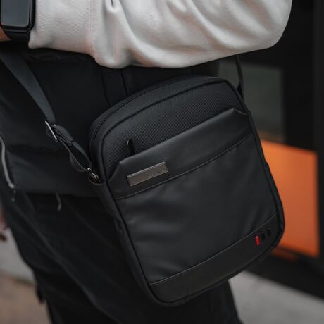 Τσαντάκι ώμου Cardinal  124 μαύρο Τσαντάκι ώμου Cardinal  124 μαύρο